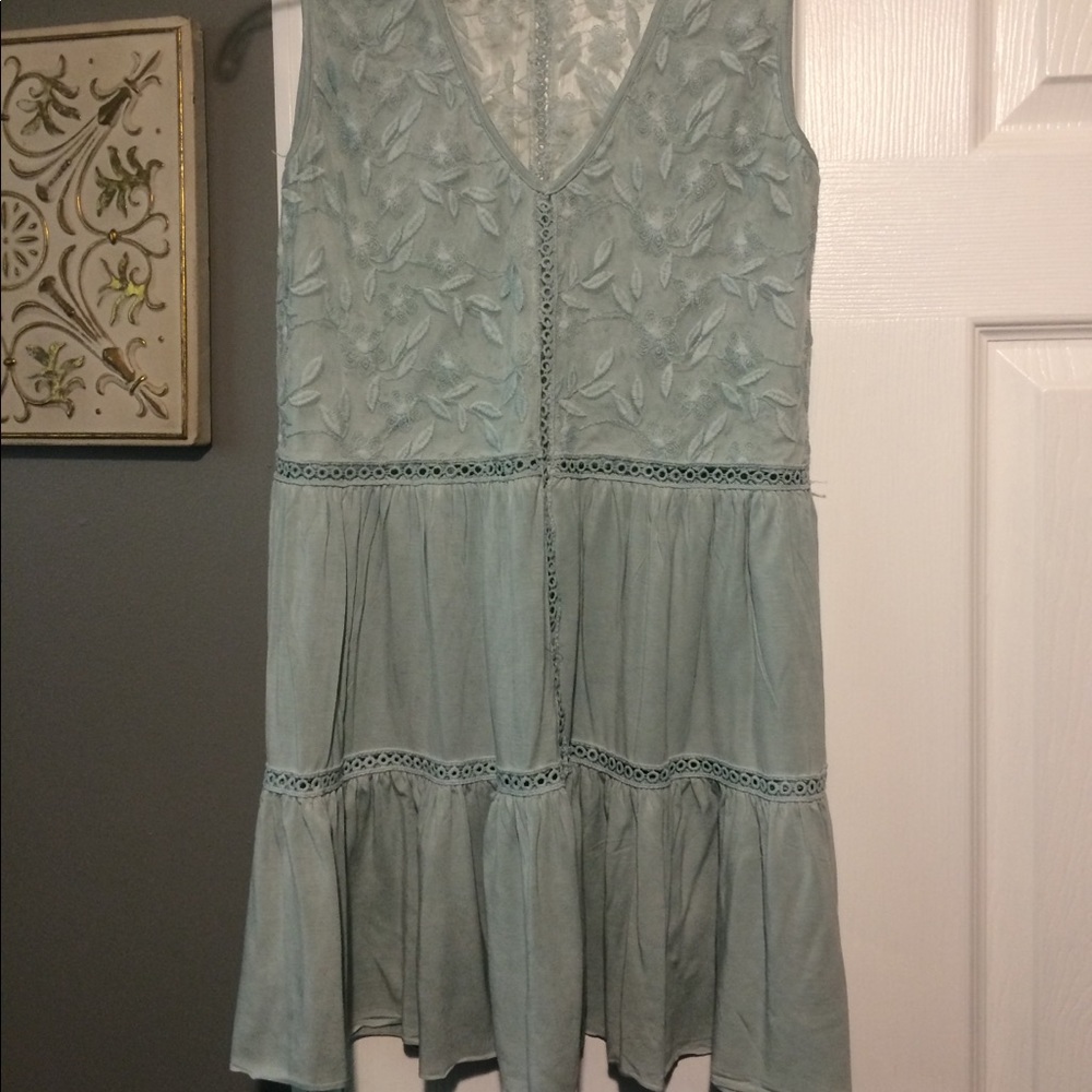 Like new. Boutique Tank